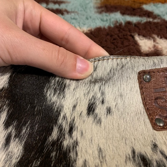 STS Ranchwear Cowhide Crossbody - Picture 11 of 11